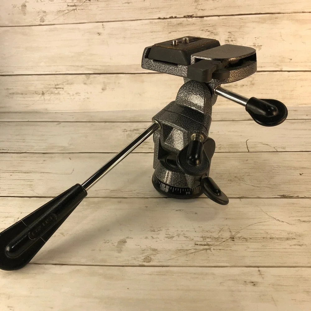 Gitzo G1172 Rational 1 3-Way Pan-Tilt Tripod Head with Quick Release Plate Grey